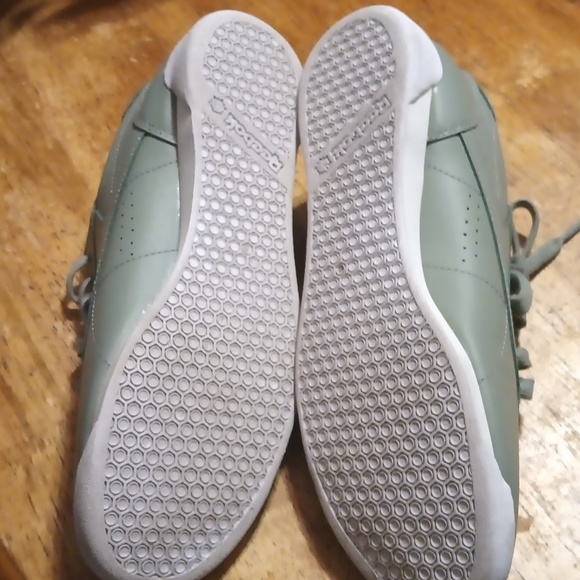 Reebok Womens Army Green Sneakers - Picture 7 of 11